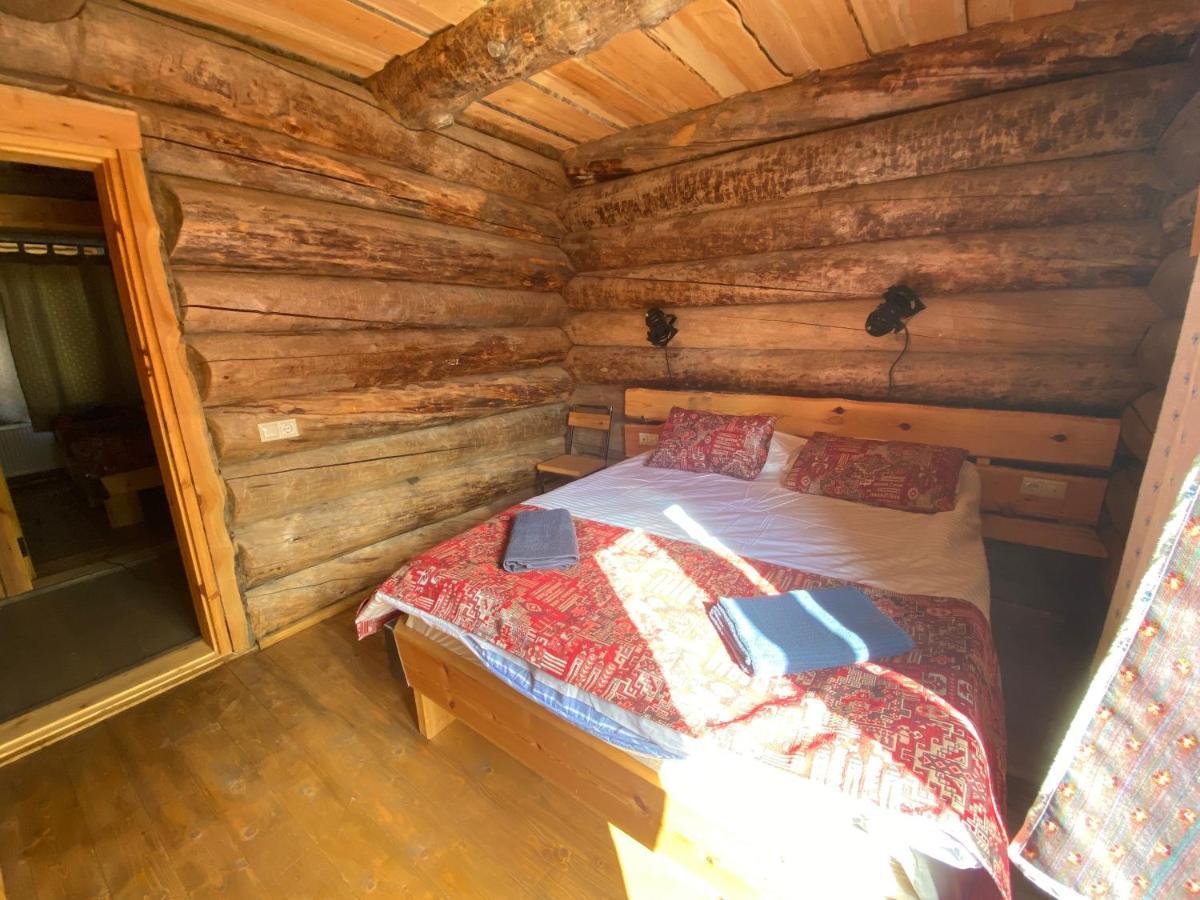 Mountain Cricket Chalets And Apartments Gudauri Exterior photo