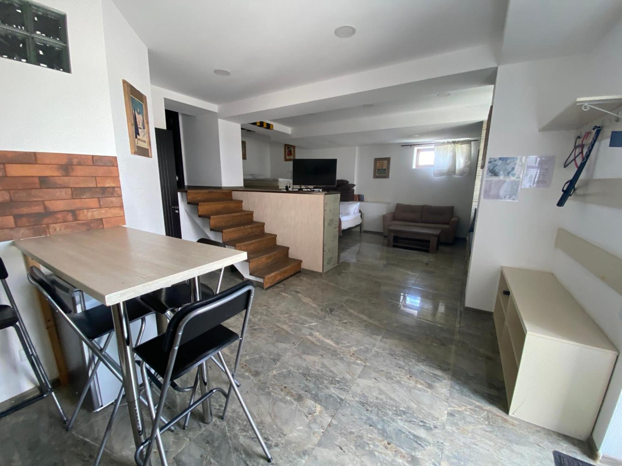 Mountain Cricket Chalets And Apartments Gudauri Room photo