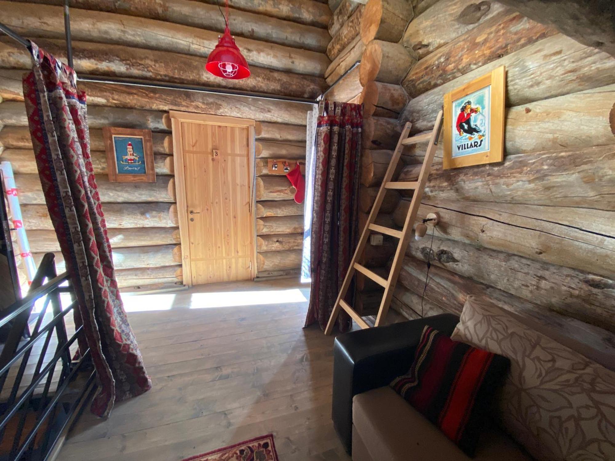 Mountain Cricket Chalets And Apartments Gudauri Room photo