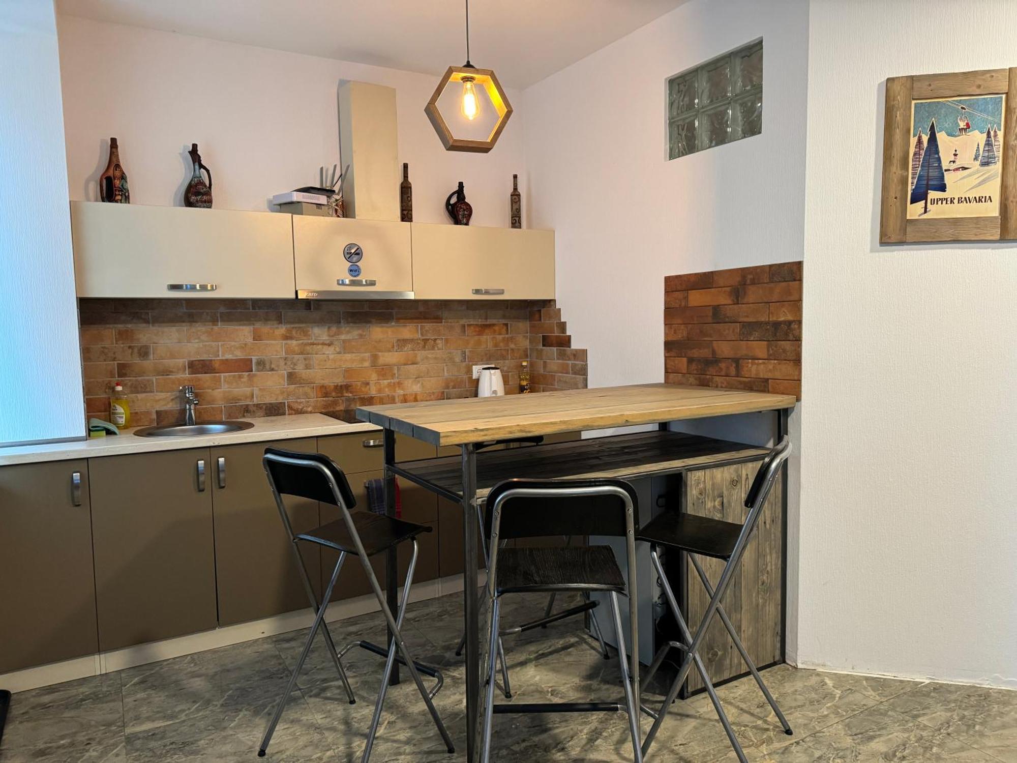 Mountain Cricket Chalets And Apartments Gudauri Room photo